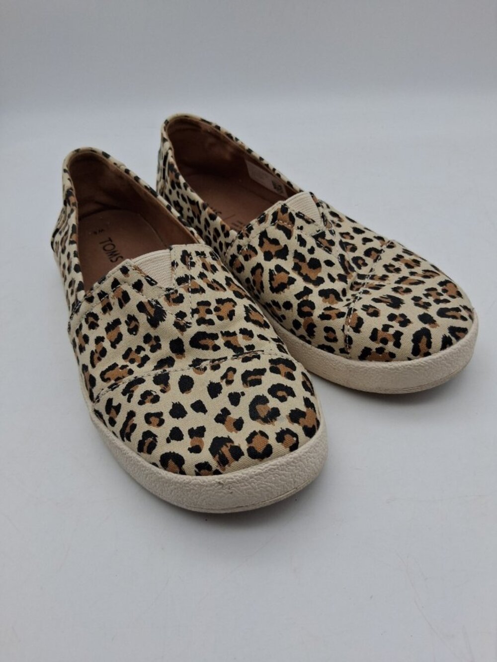 TOMS Women's Leopard Print Slip On Shoes Size 6 US Canvas